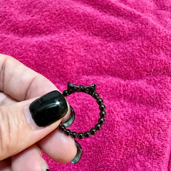 Oomiay. Black Mystic Topaz Crystal Bow Ring Size 8 - Picture 4 of 4